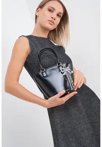 Geanta bucket din piele lacuita si funda - Negru