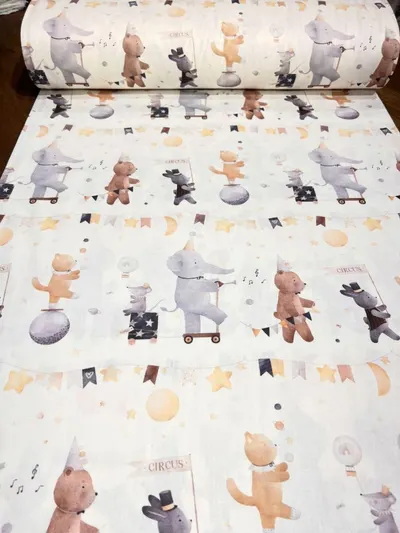 Cearsaf pentru pat copii Nichiduta Circus 120x60 cm din bumbac cu banda elastica roata