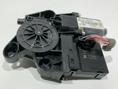 Motoras macara geam dreapta spate 827300005R Renault Grand Scenic 3 (2009-2011)