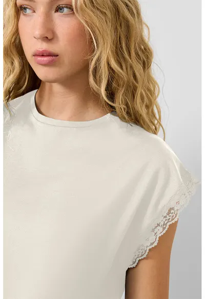 Tricou de bumbac cu dantela
