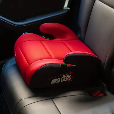 Inaltator auto i-Size Juju Jazzy Booster Negru-Rosu, 125x150 cm, cotiere moi, husa detasabila