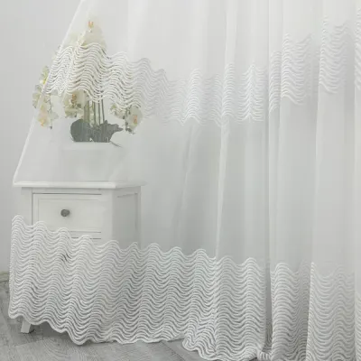 Perdea Waves din Tulle cu Broderie, Alb, 140cm latime x 260cm inaltime, cu rejansa pt bara