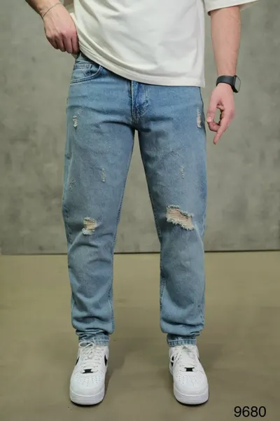 Blugi Relaxed Fit Light Blue Destroyed – Vintage Street Denim (mărime: 31)