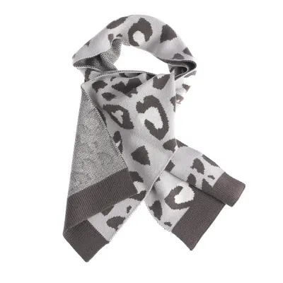 Fular tricotat cu model animal print