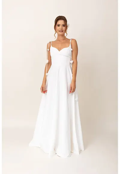 Rochie maxi evazata cu detalii florale - Alb