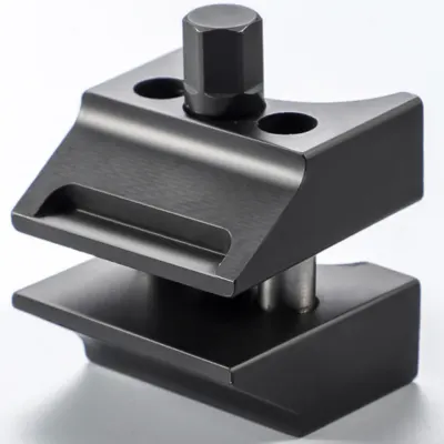 Extractor/Separator universal pentru fanta fuzeta, pentru demontarea amortizorului din fuzeta, actionare hex 10 mm, material AISI 1045 calit, compatibil VW/Audi/BMW/Ford/Peugeot/Citroen