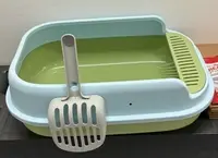 Litiera pentru pisici, cu margine inalta si paleta 48 x 30 x 17 cm, verde