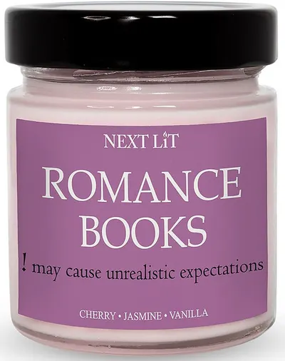 Lumânare parfumată Next Lit Genre Tales - Romance Books, 180 g