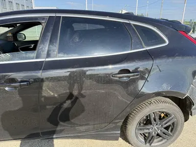 Portiera usa spate stanga culoare negru - onyx black 32321999 Volvo V40 facelift (2016-2020)