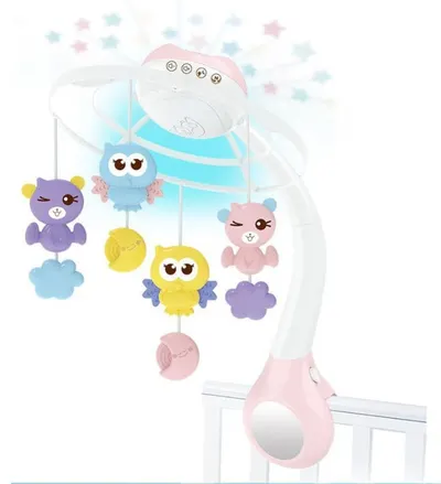 Carusel muzical pentru pătuț cu proiector Raya Toys – roz