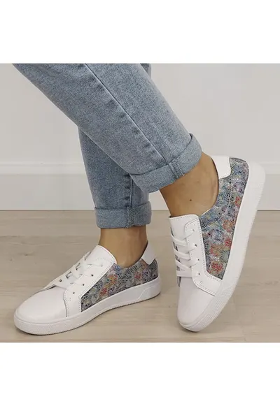Sneakersi albi cu imrpimeu din piele naturala B-5166 M4 11917 - Multicolor