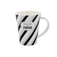 Cană din porțelan personalizată cu mesaj "Keep calm and FOCUS"