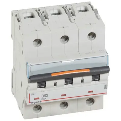 Disjunctor DX³-3P-400V~-63A-25kA-curba B - 4,5M