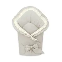Paturica de infasat MimiNu cu volanase si dantela 75x75 cm Beige