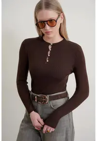 Pulover dama - guler rotund - maro cafeniu - tricot