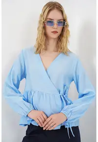 Bluza casual - decolteu in V - detalii cu snur - albastru - crep