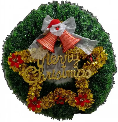 Coronita de Craciun XXL pentru usa si casa Novokids Christmas Crown, Diametru 47 cm, Cu decoratiuni, Model Brad cu Steluta, Verde si Auriu
