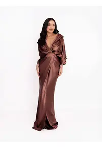 Rochie maxi - de satin cu decolteu pe umeri - culoare Maro inchis - material sintetic - de ocazie - Maro inchis
