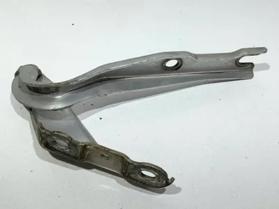 Balama capota stanga fata culoare argintie - la7w 5JA823301A Skoda Rapid facelift (2017-2019)