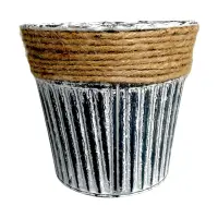 Ghiveci rotund din metal cu sfoară iută model vintage - alb