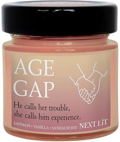 Lumânare parfumată Next Lit Burning Tropes - Age Gap, 100 g
