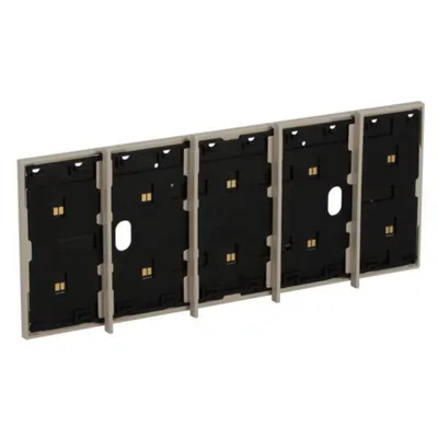Rama electrificata pentru doze de 4 module pentru instalarea a pana la 5 comenzi ref. KM8100