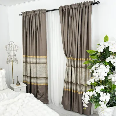 Set 2 Draperii Elite, Satinata, texturata, Maro cu Auriu, 140cm latime x 260cm inaltime, cu tiv lat pt bara