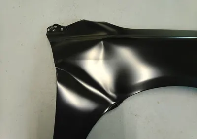 Aripa fata dreapta cu locas semnalizator potrivit TOYOTA AVENSIS 04.03-06.06 Resigilat