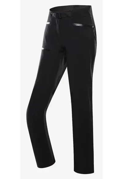Pantaloni de drumetie rezistenti la apa