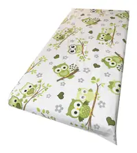 Cearsaf cu elastic pe colt 140x70 cm Bufnite indragostite cu verde