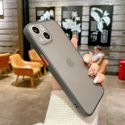 Husa cu Margini Colorate, Compatibila cu iPhone 13 Pro, Butoane Colorate, Semi-Transparenta, Negru Engros