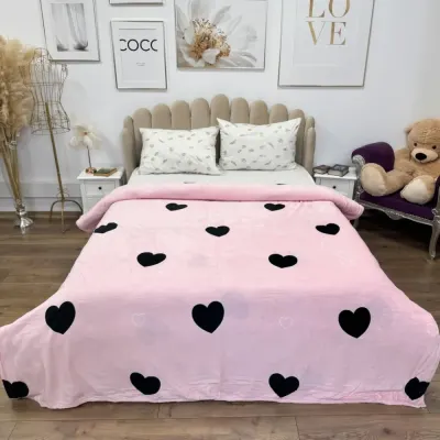 Patura Super Soft Cocolino, 200x230 cm – Rasfat absolut in zilele reci, Roz, inimioare