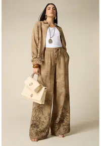 Pantaloni cu croiala ampla si snur de ajustare - Maro camel