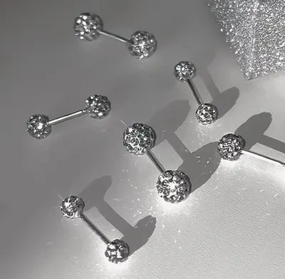 Cercei Argintii Model Bila cu Pietre Piercing 4mm