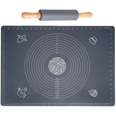 Set pentru Framantat si Modelat Aluat, din Silicon, Sucitor si Placa 64 x 45 cm