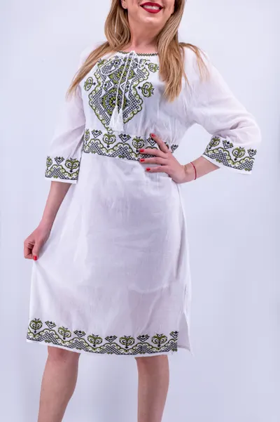 Rochie Traditionala Magdalena 3