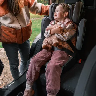 Scaun auto pentru copii PetiteMars Flex Pro Gri i-Size, cu isofix, pliabil, tetiera reglabila in 8 pozitii, 100-150 cm, 3-12 ani