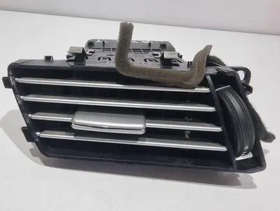 Grila ventilatie stanga fata A2128300154 Mercedes E-Class (2009->) [W212]