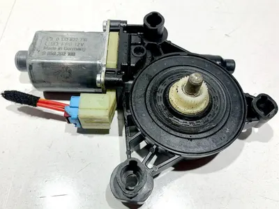 Motoras macara geam dreapta fata 5Q0959802B Skoda Octavia 3 facelift (2017-2019)