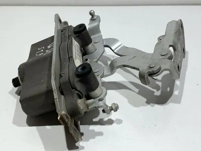 Actuator balama capota stanga culoare negru 197 (obsidianschwarz - metalliclack) A2129066201 Mercedes E-Class (2009-2016) [W212]