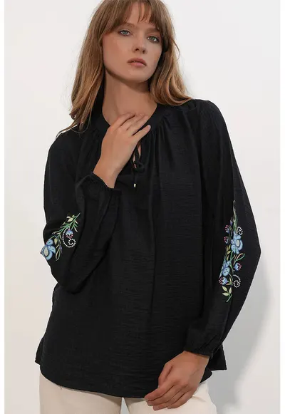 Bluza dama - bluza supradimensionata - brodata - negru - crep