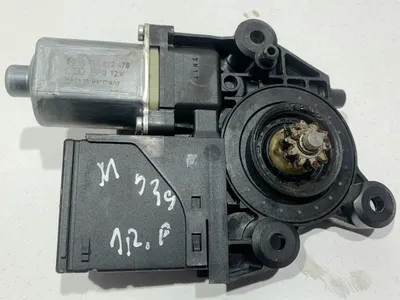 Motoras macara geam dreapta fata 807301396R Renault Megane 3 facelift (2012-2016)