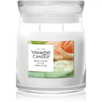 Yankee Candle Blooming Love lumânare parfumată