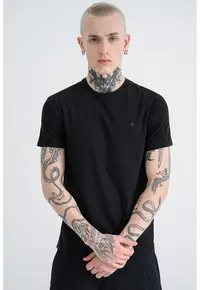 Tricou uni cu decolteu la baza gatului - Negru