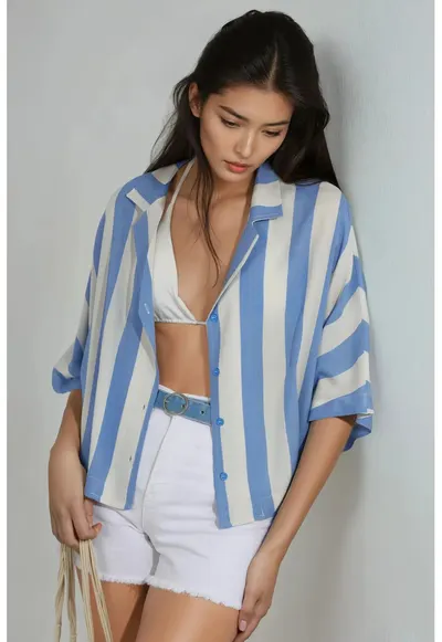 Camasa dama - cu dungi si nasturi - albastru deschis/alb - textil