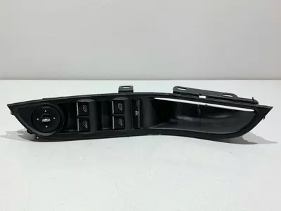 Butoane comanda geamuri electrice stanga fata AM5T-14A132-AA Ford Focus 3 (2011-2015)