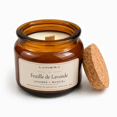 Lumânare parfumată din ceară de soia Feuille de Lavande - Lavandă și Mușețel 90 g - Transparent