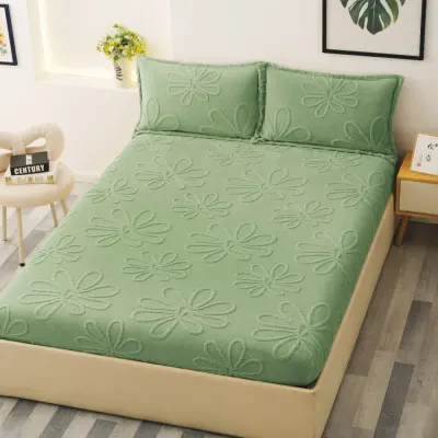 Cearsaf / Husa cu Elastic Cocolino 180x200cm si 2 fete de perna 50x70cm, Verde, flori embosate in relief