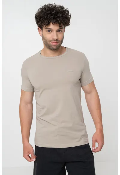 Tricou slim fit cu decolteu la baza gatului - Verde sparanghel