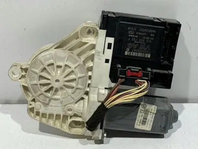 Motoras macara geam cu modul stanga fata 1K0959793P Volkswagen Passat CC (2008-2012)